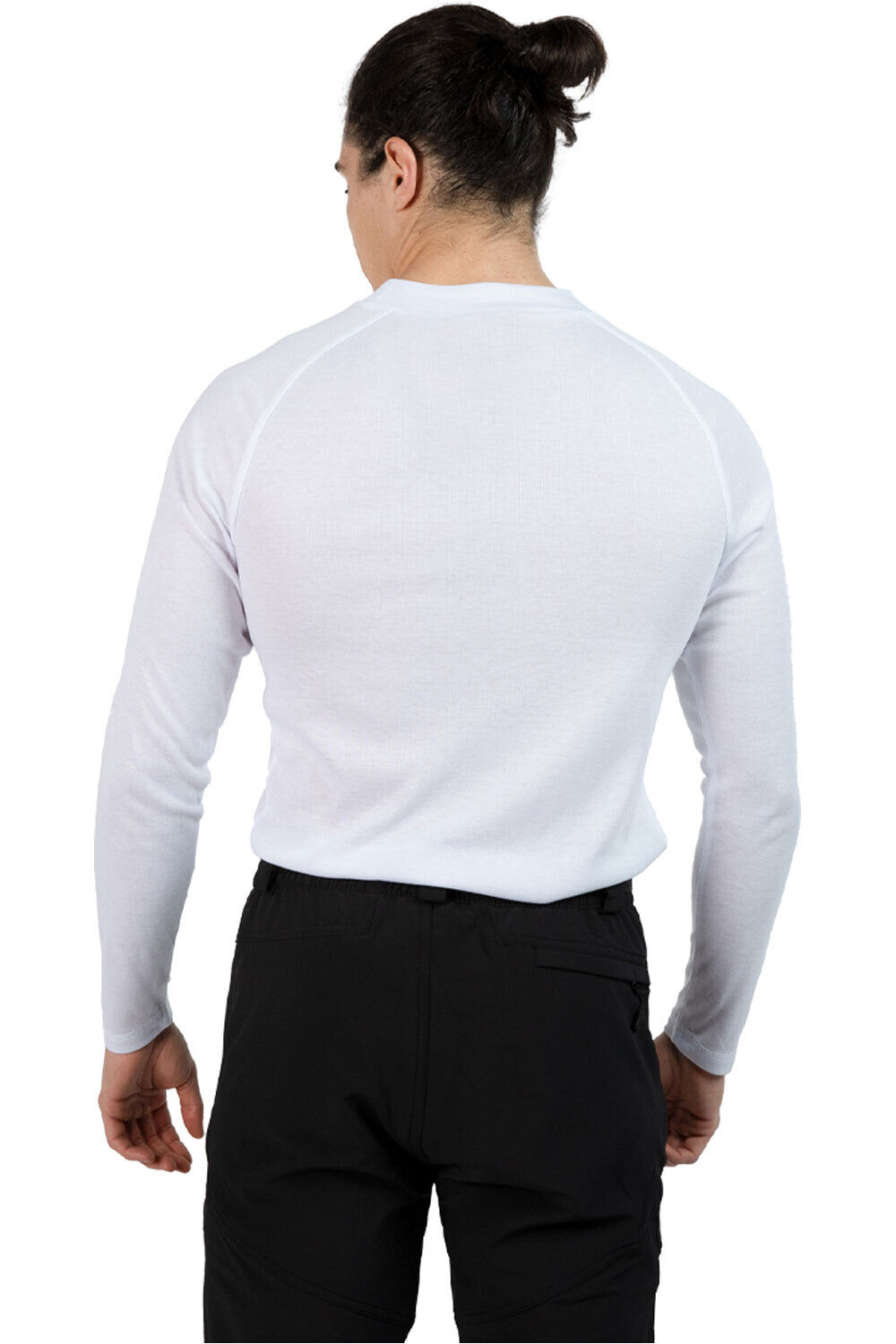 Izas camiseta térmica manga larga hombre Izas KAN vista trasera Izas camiseta térmica manga larga hombre Izas KAN vista trasera