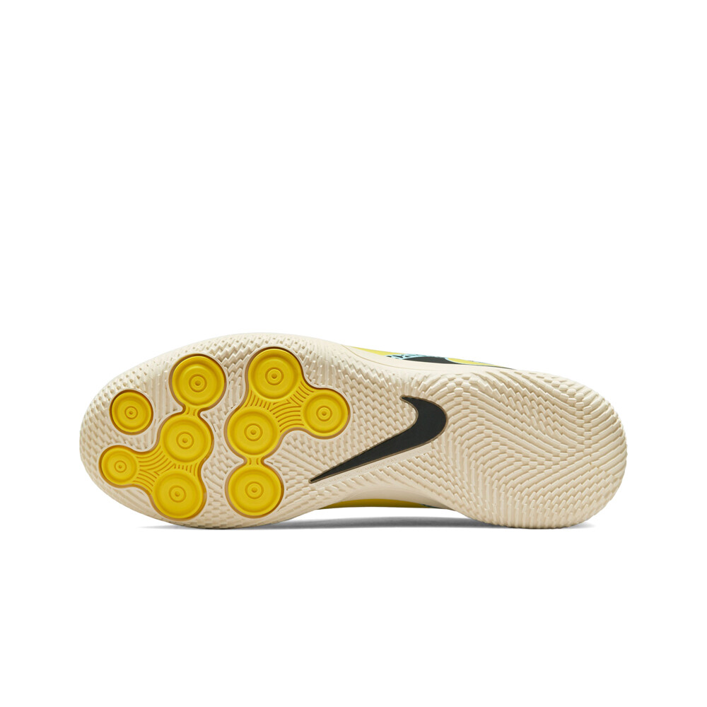 Nike botas fútbol sala niño Nike JR PHANTOM GT2 CLUB IC AZAM vista trasera Nike botas fútbol sala niño Nike JR PHANTOM GT2 CLUB IC AZAM vista trasera