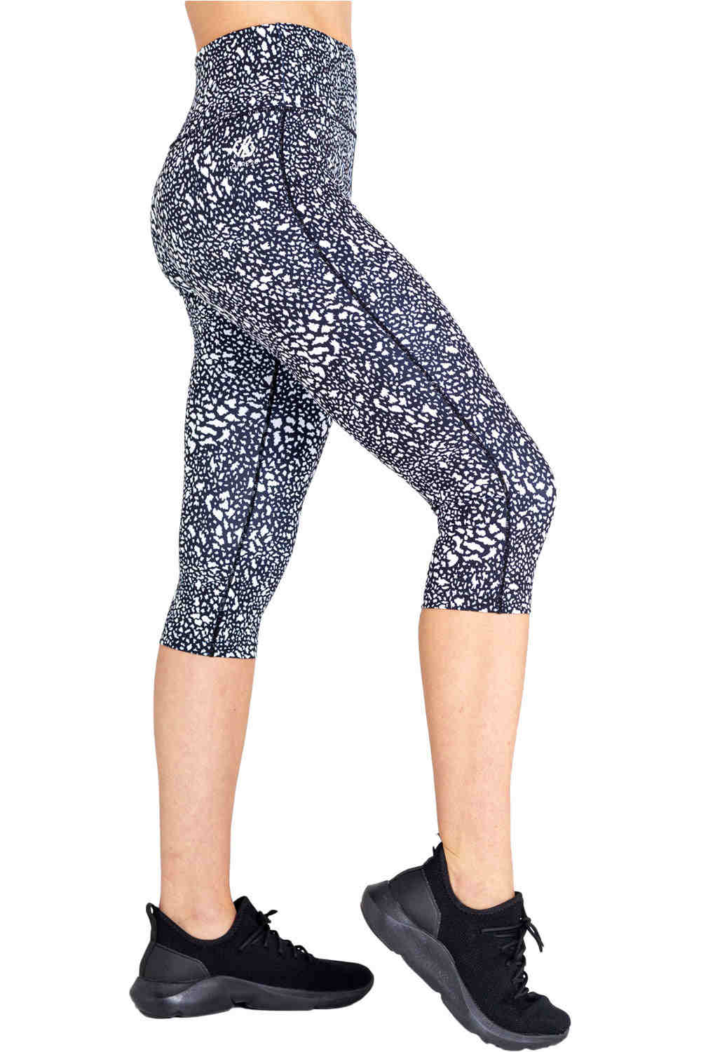 Dare2b mallas trail running cortas mujer Dare2b Influential 3/4 vista detalle Dare2b mallas trail running cortas mujer Dare2b Influential 3/4 vista detalle