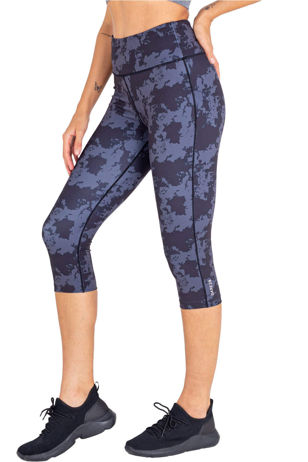 Dare2b mallas trail running cortas mujer Dare2b Influential 3/4 vista frontal Dare2b mallas trail running cortas mujer Dare2b Influential 3/4 vista frontal