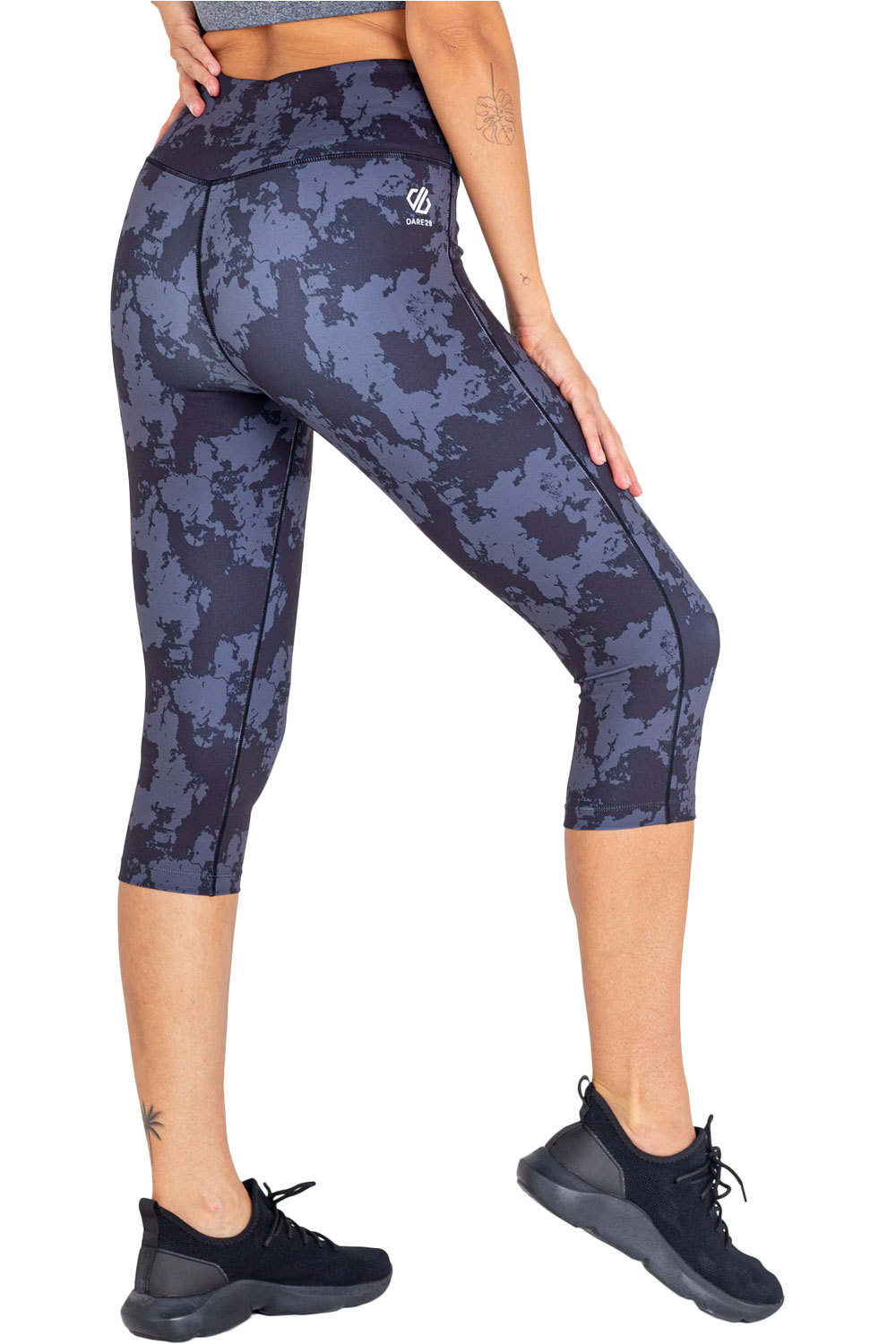 Dare2b mallas trail running cortas mujer Dare2b Influential 3/4 vista trasera Dare2b mallas trail running cortas mujer Dare2b Influential 3/4 vista trasera