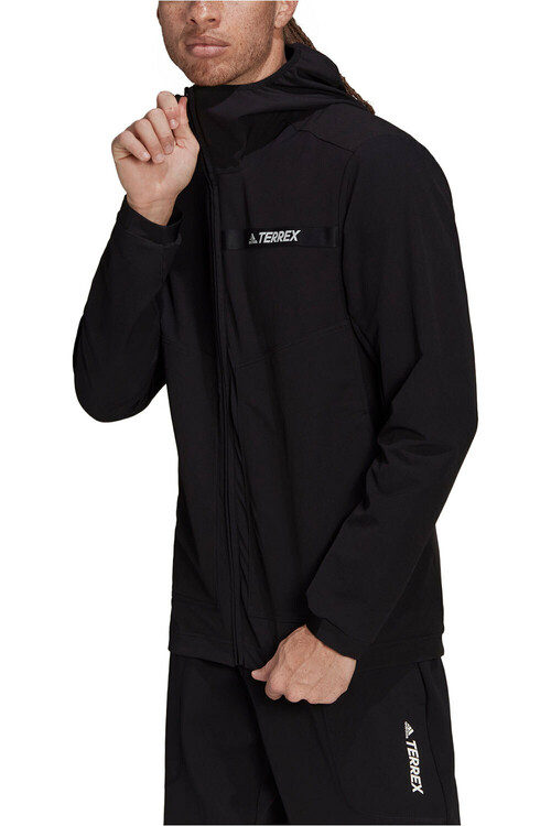 ADIDAS MT SOFTSHEL JKT negro