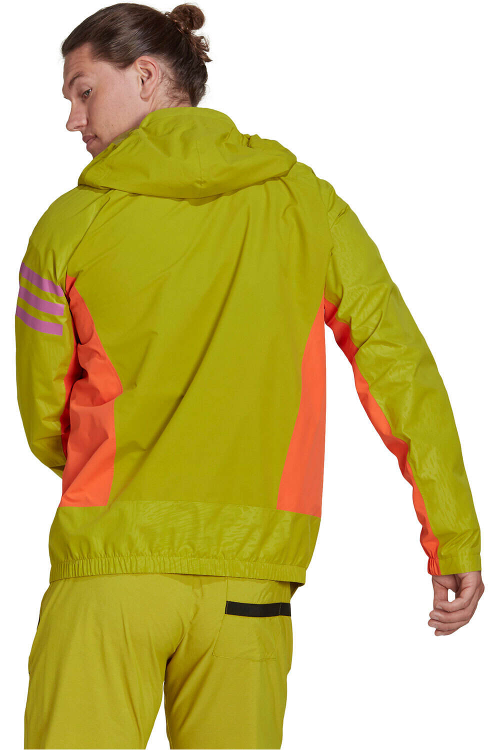 adidas chaqueta impermeable hombre Adidas Utilitas RR J vista trasera adidas chaqueta impermeable hombre Adidas Utilitas RR J vista trasera