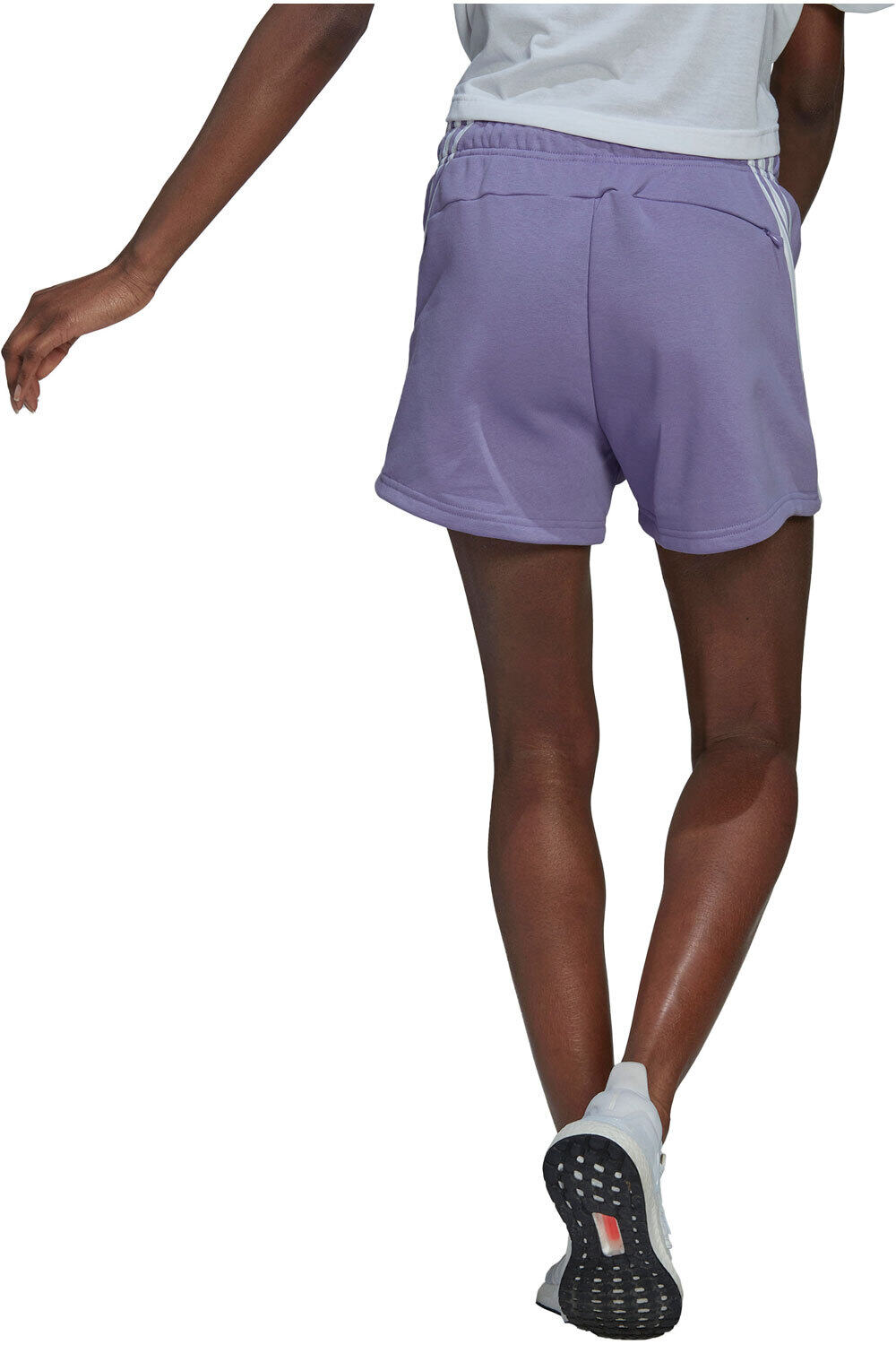 adidas pantalón corto deporte mujer Adidas W FI 3S SHORT MO vista trasera adidas pantalón corto deporte mujer Adidas W FI 3S SHORT MO vista trasera