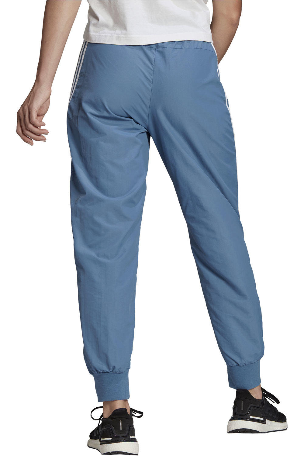 adidas pantalón mujer Adidas W FI WV PANT AZ vista trasera adidas pantalón mujer Adidas W FI WV PANT AZ vista trasera