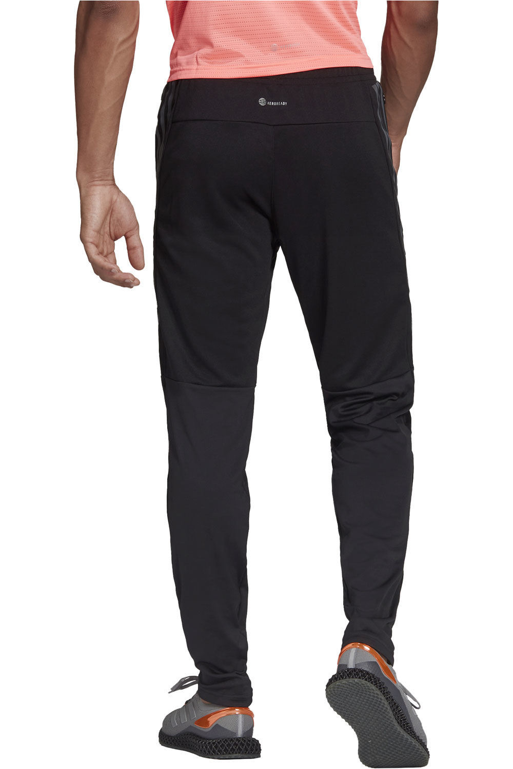 adidas malla larga running hombre Adidas RUN ICON PANT vista trasera adidas malla larga running hombre Adidas RUN ICON PANT vista trasera