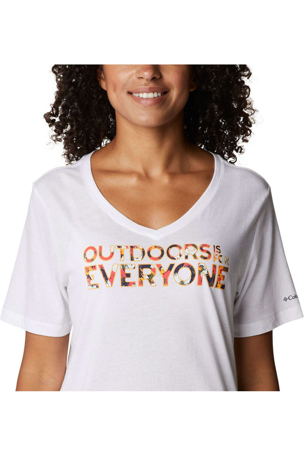 Columbia camiseta montaña manga corta mujer Columbia Bluebird Day Relaxed V Neck vista trasera Columbia camiseta montaña manga corta mujer Columbia Bluebird Day Relaxed V Neck vista trasera