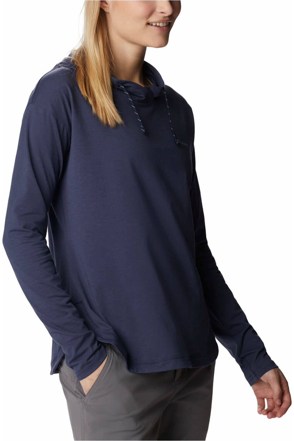 Columbia camiseta montaña manga larga mujer Columbia Sun Trek EU Hooded Pullover vista detalle Columbia camiseta montaña manga larga mujer Columbia Sun Trek EU Hooded Pullover vista detalle