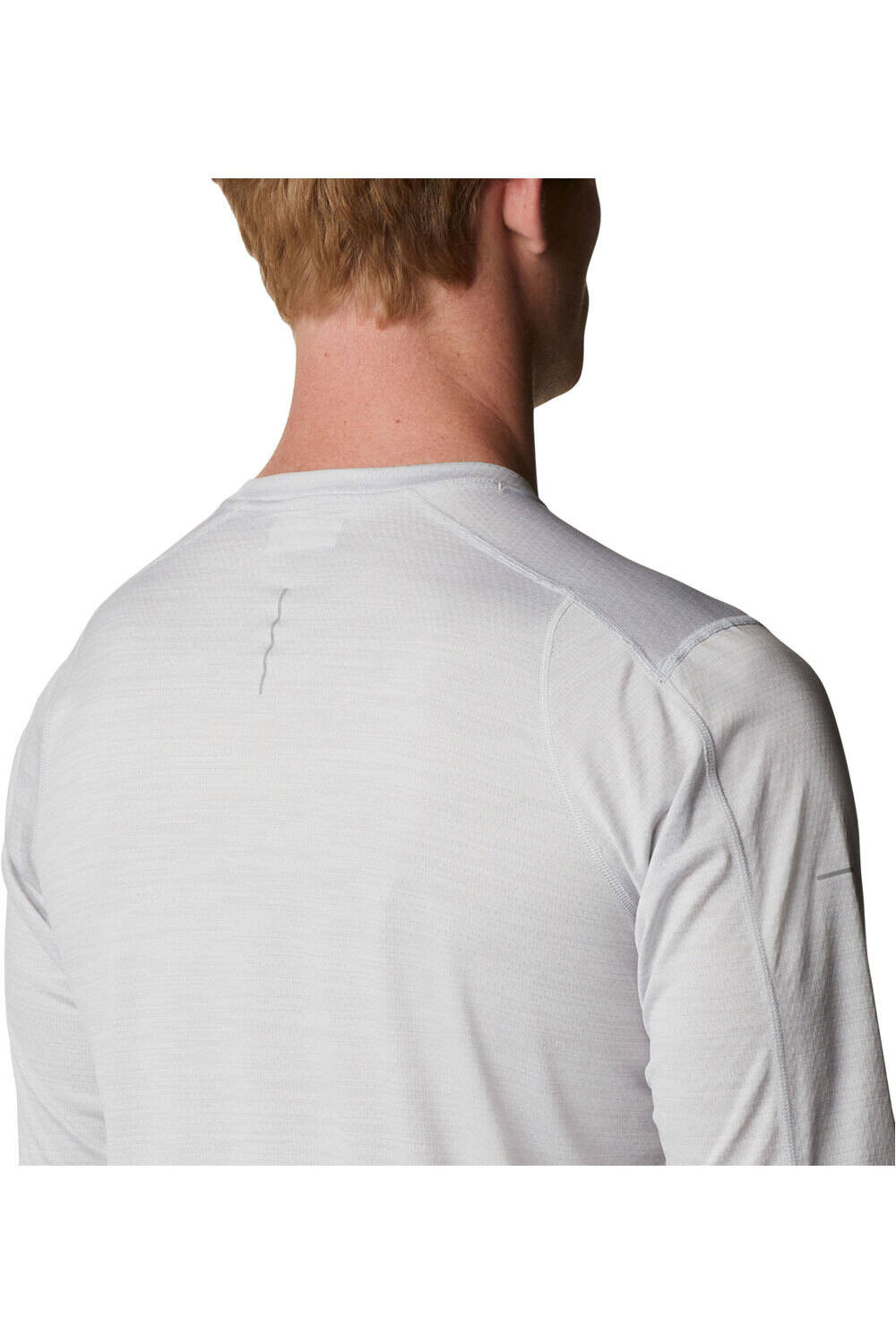 Columbia camiseta montaña manga larga hombre Columbia Alpine Chill Zero Long Sleeve vista trasera Columbia camiseta montaña manga larga hombre Columbia Alpine Chill Zero Long Sleeve vista trasera