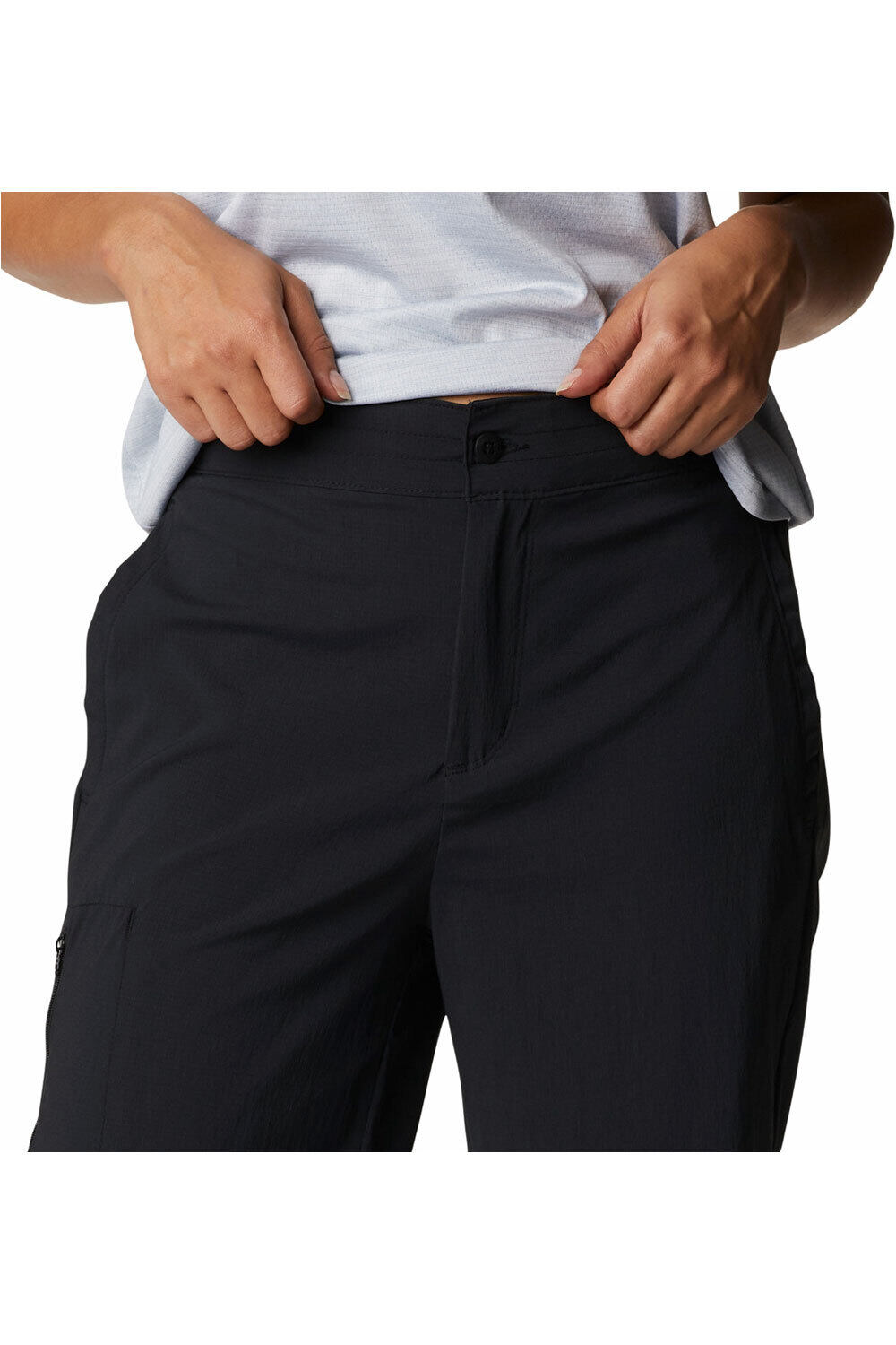 Columbia pantalón corto montaña mujer Columbia On The Go Long Short vista trasera Columbia pantalón corto montaña mujer Columbia On The Go Long Short vista trasera