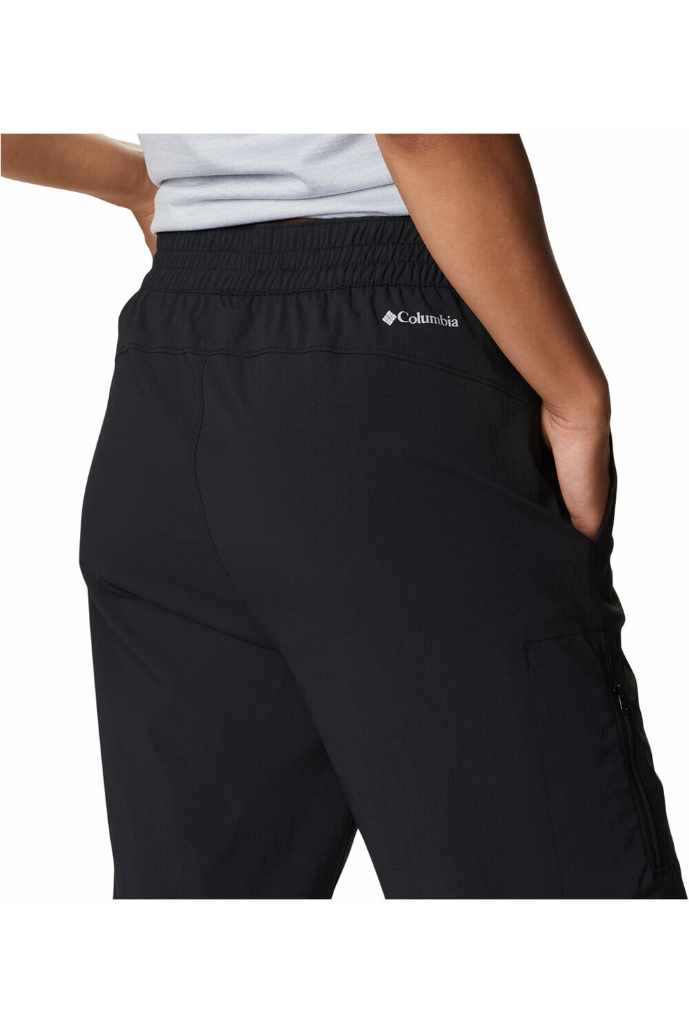 Columbia pantalón corto montaña mujer Columbia On The Go Long Short vista detalle Columbia pantalón corto montaña mujer Columbia On The Go Long Short vista detalle