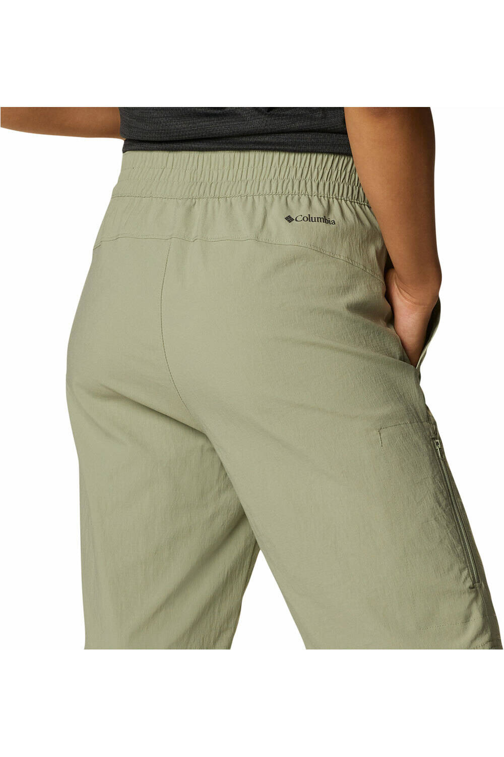 Columbia pantalón corto montaña mujer Columbia On The Go Long Short vista detalle Columbia pantalón corto montaña mujer Columbia On The Go Long Short vista detalle