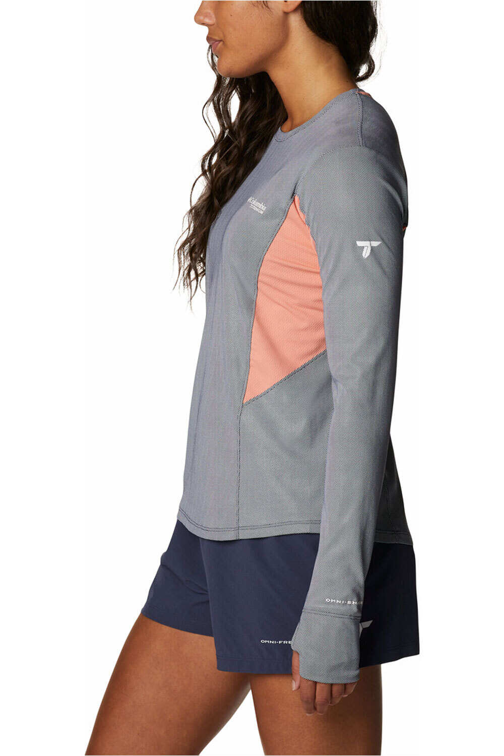 Columbia camiseta montaña manga larga mujer Columbia W Titan Pass Sun Deflector LS Tee 2.0 vista frontal Columbia camiseta montaña manga larga mujer Columbia W Titan Pass Sun Deflector LS Tee 2.0 vista frontal