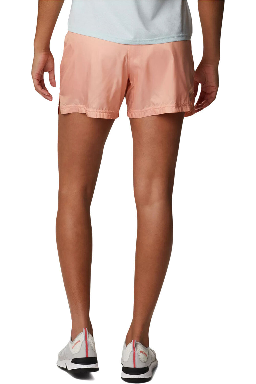 Columbia pantalón corto montaña mujer Columbia Alpine Chill Zero Iridescent Short vista trasera Columbia pantalón corto montaña mujer Columbia Alpine Chill Zero Iridescent Short vista trasera