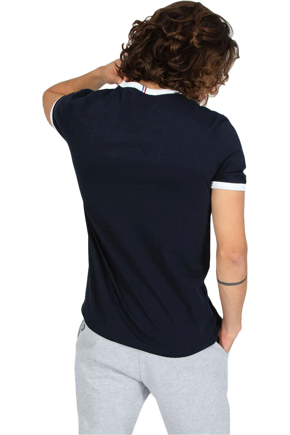 Le Coq Sportif camiseta manga corta hombre Le Coq Sportif BAT Tee SS N3 M vista trasera Le Coq Sportif camiseta manga corta hombre Le Coq Sportif BAT Tee SS N3 M vista trasera