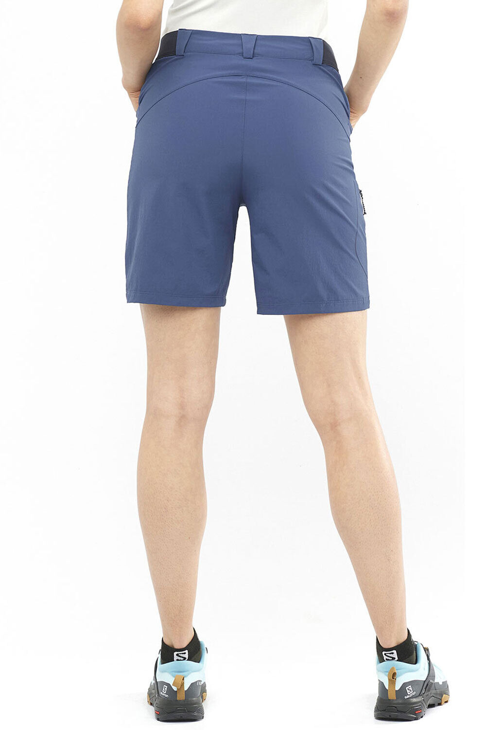 Salomon pantalón corto montaña mujer Salomon WAYFARER SHORTS W vista trasera Salomon pantalón corto montaña mujer Salomon WAYFARER SHORTS W vista trasera