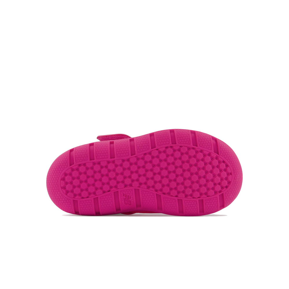 New Balance chanclas bebé New Balance 208v2 vista trasera New Balance chanclas bebé New Balance 208v2 vista trasera