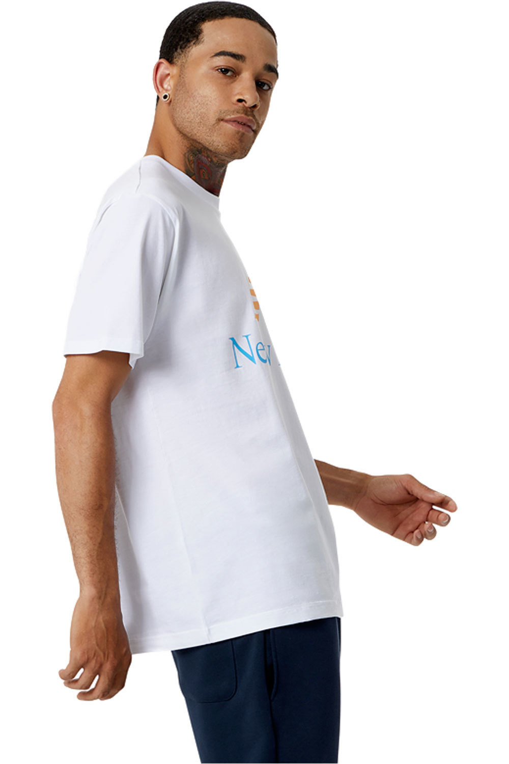 New Balance camiseta manga corta hombre New Balance NB Essentials Celebrate Split Logo Tee vista trasera New Balance camiseta manga corta hombre New Balance NB Essentials Celebrate Split Logo Tee vista trasera