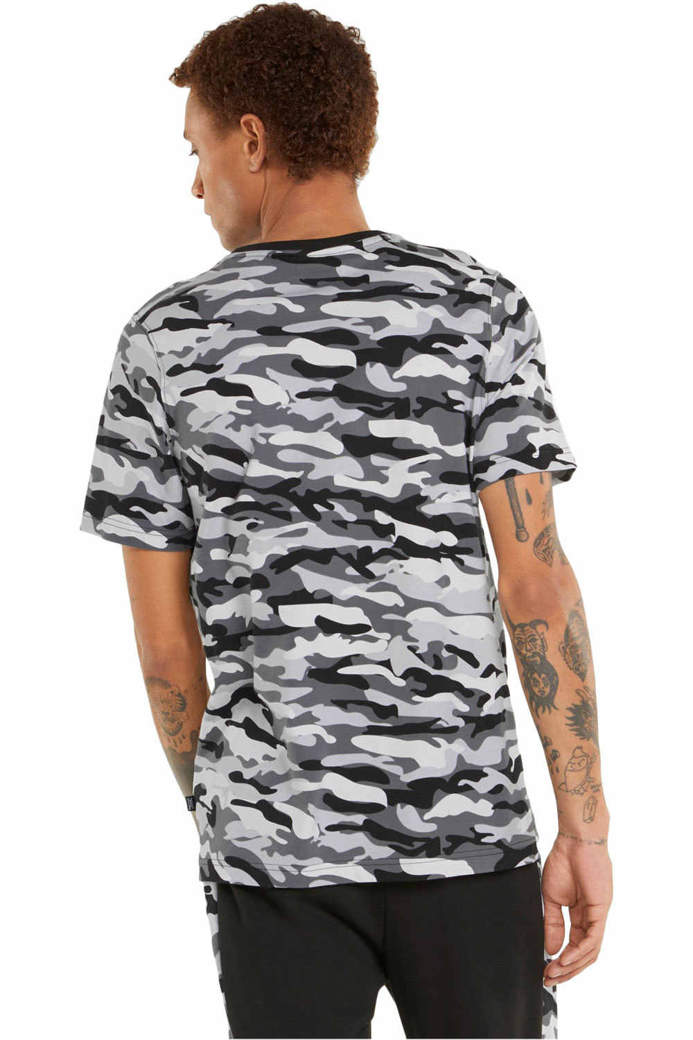 Puma camiseta manga corta hombre Puma ESS+ Camo AOP Tee vista trasera Puma camiseta manga corta hombre Puma ESS+ Camo AOP Tee vista trasera