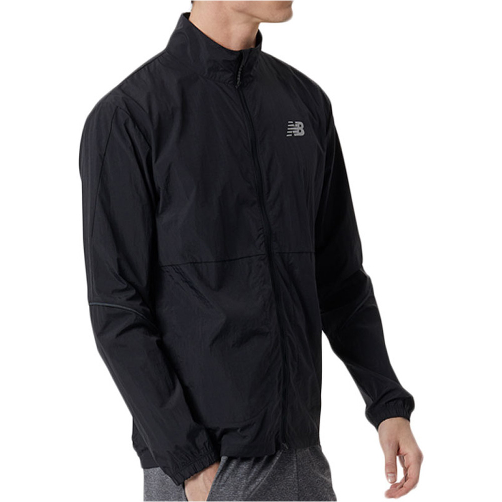 New Balance camiseta técnica manga larga hombre New Balance Impact Run Packable Jacket vista trasera New Balance camiseta técnica manga larga hombre New Balance Impact Run Packable Jacket vista trasera