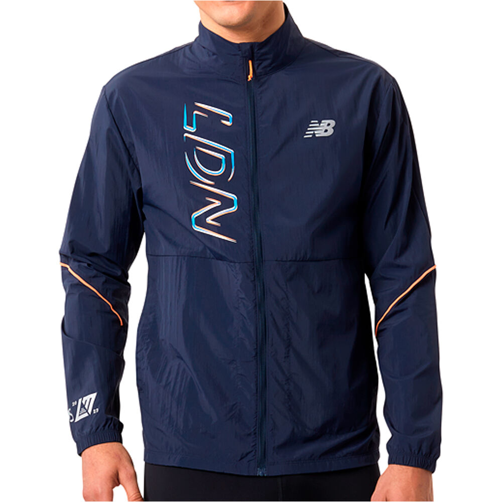 New Balance CHAQUETA RUNNING HOMBRE New Balance London Edition Printed Impact Run Jacket vista detalle New Balance CHAQUETA RUNNING HOMBRE New Balance London Edition Printed Impact Run Jacket vista detalle