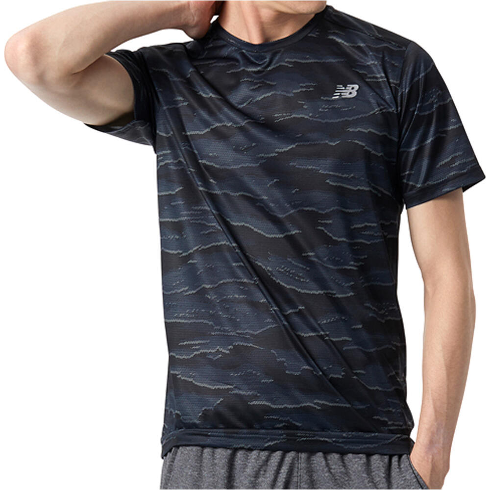 New Balance camiseta técnica manga corta hombre New Balance Printed Accelerate Short Sleeve vista detalle New Balance camiseta técnica manga corta hombre New Balance Printed Accelerate Short Sleeve vista detalle