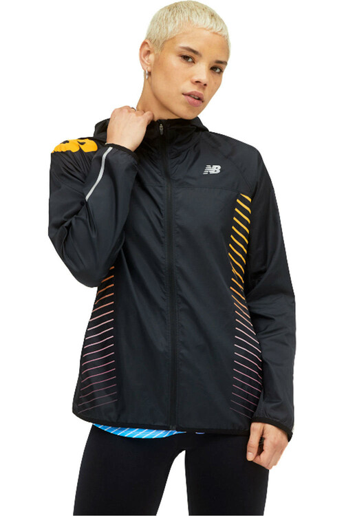 NEW BALANCE REFLECTIVE ACCELERATE WINDCHEATER JACKET negro