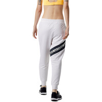 New Balance malla larga running mujer New Balance Relentless Terry Jogger 03 New Balance malla larga running mujer New Balance Relentless Terry Jogger 03