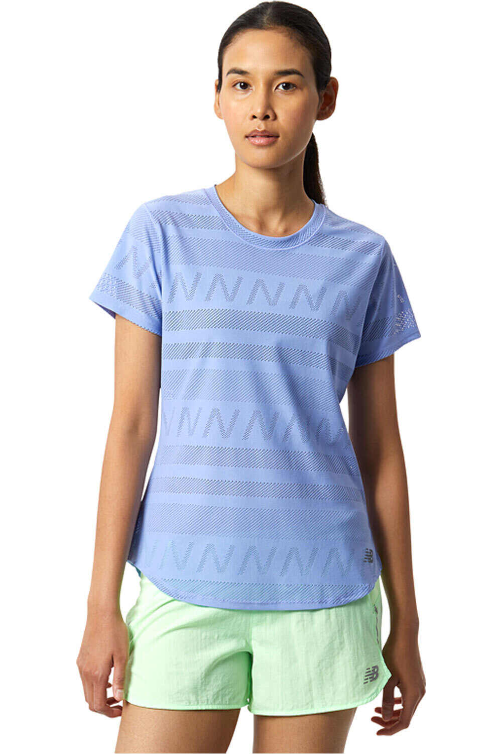 New Balance camiseta entrenamiento manga corta mujer New Balance Q Speed Jacquard Short Sleeve vista frontal New Balance camiseta entrenamiento manga corta mujer New Balance Q Speed Jacquard Short Sleeve vista frontal
