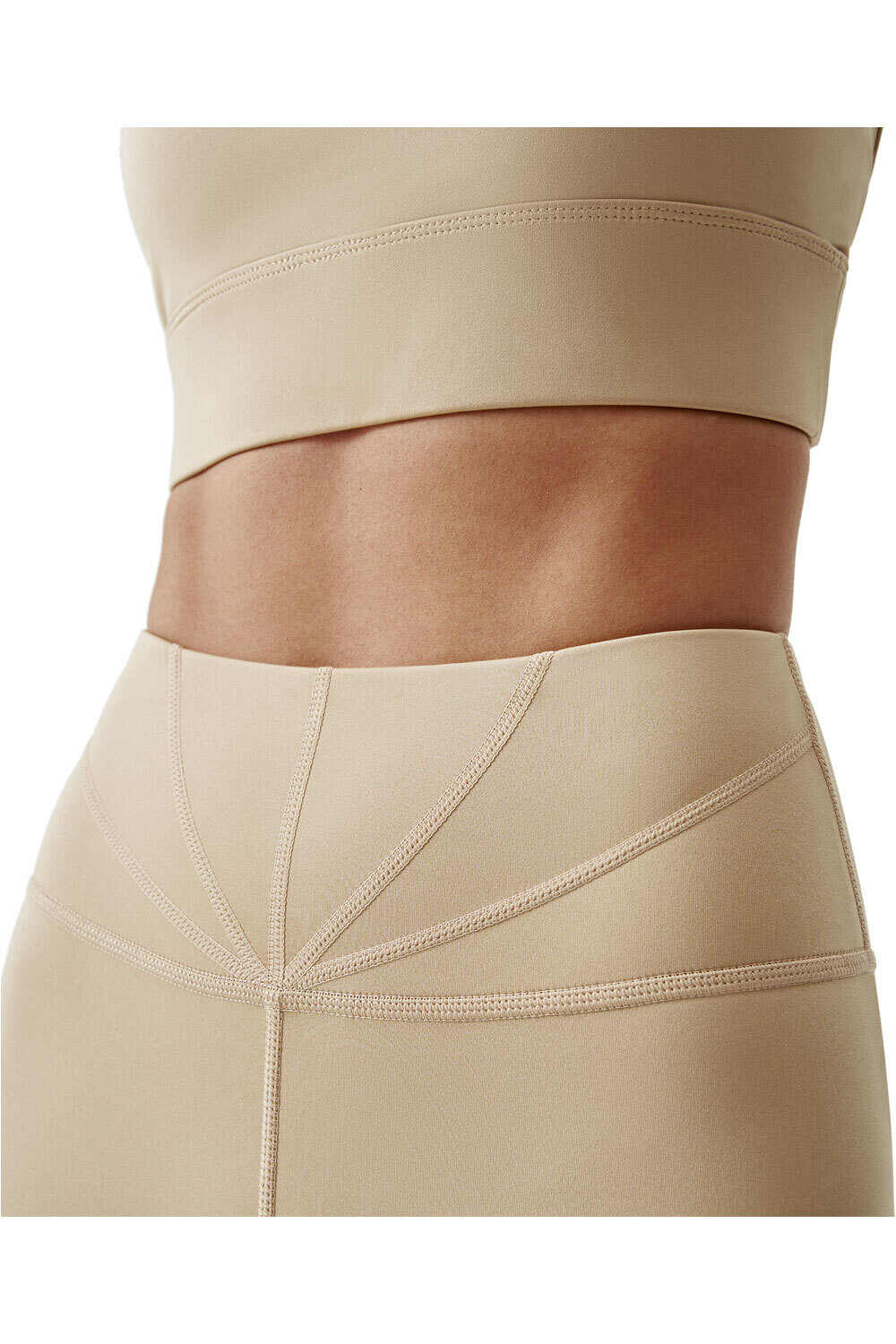 Born Living Yoga Pantalon Largo Yoga Born Living Yoga Legging Frida vista trasera Born Living Yoga Pantalon Largo Yoga Born Living Yoga Legging Frida vista trasera