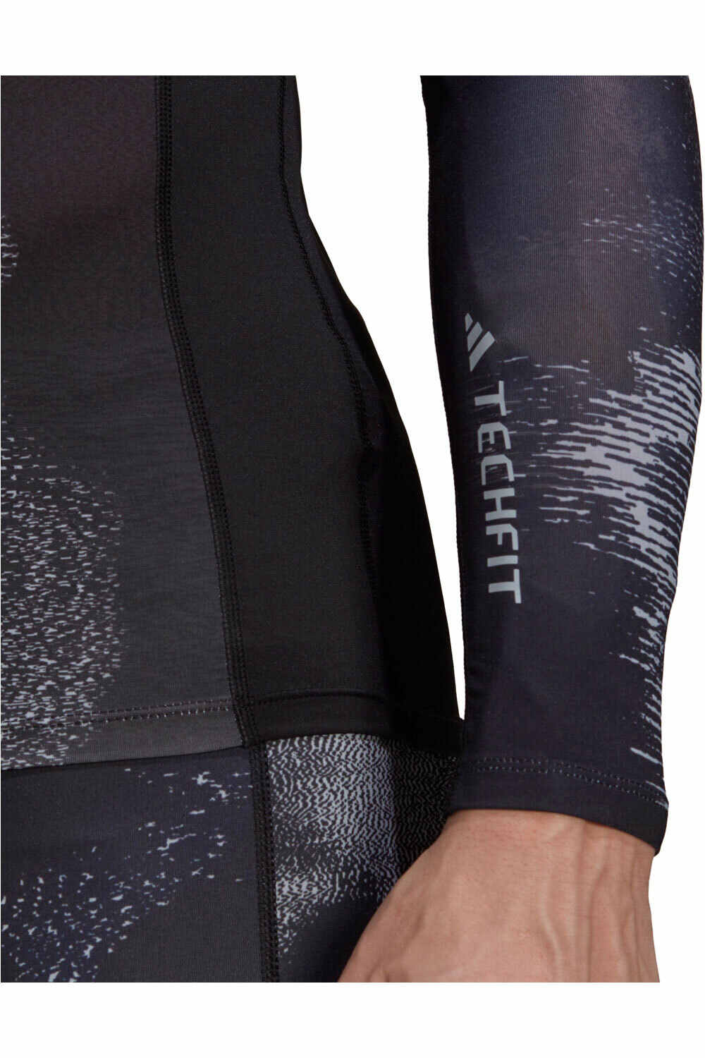 adidas camiseta fitness hombre Adidas TF HI LS TEE vista detalle adidas camiseta fitness hombre Adidas TF HI LS TEE vista detalle