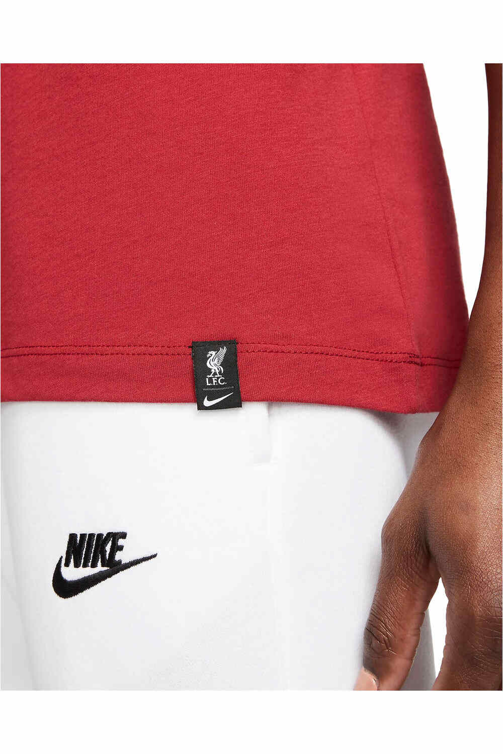 Nike camiseta de fútbol oficiales Nike LIVERPOOL 23 M NK SWOOSH TEE 03 Nike camiseta de fútbol oficiales Nike LIVERPOOL 23 M NK SWOOSH TEE 03