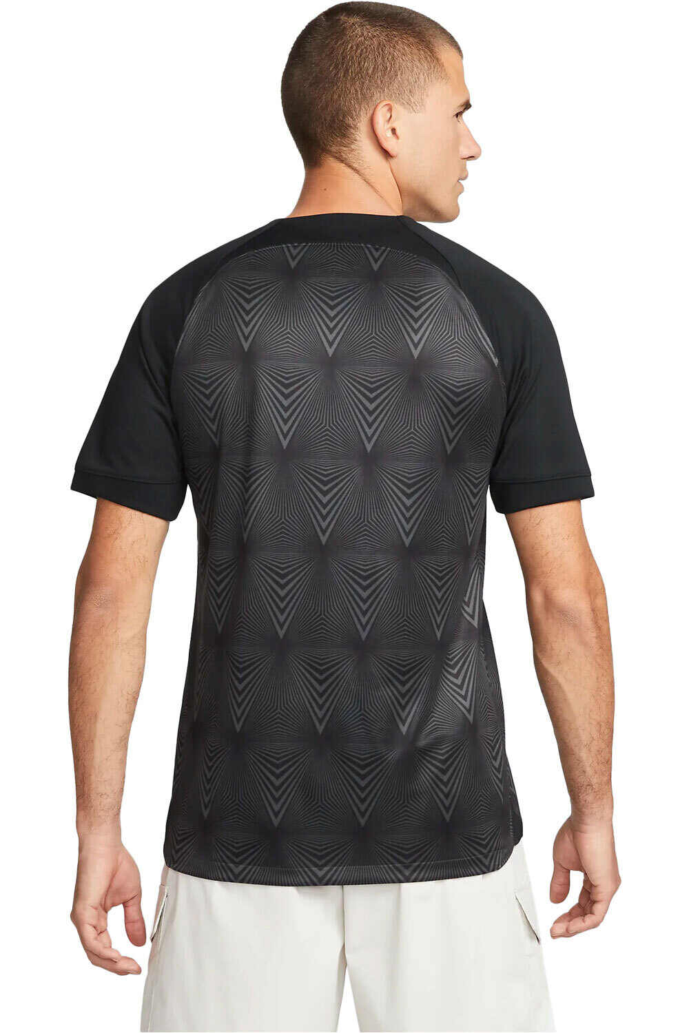 Nike camiseta de fútbol oficiales Nike SGE M NK DF STAD JSY SS AW vista trasera Nike camiseta de fútbol oficiales Nike SGE M NK DF STAD JSY SS AW vista trasera