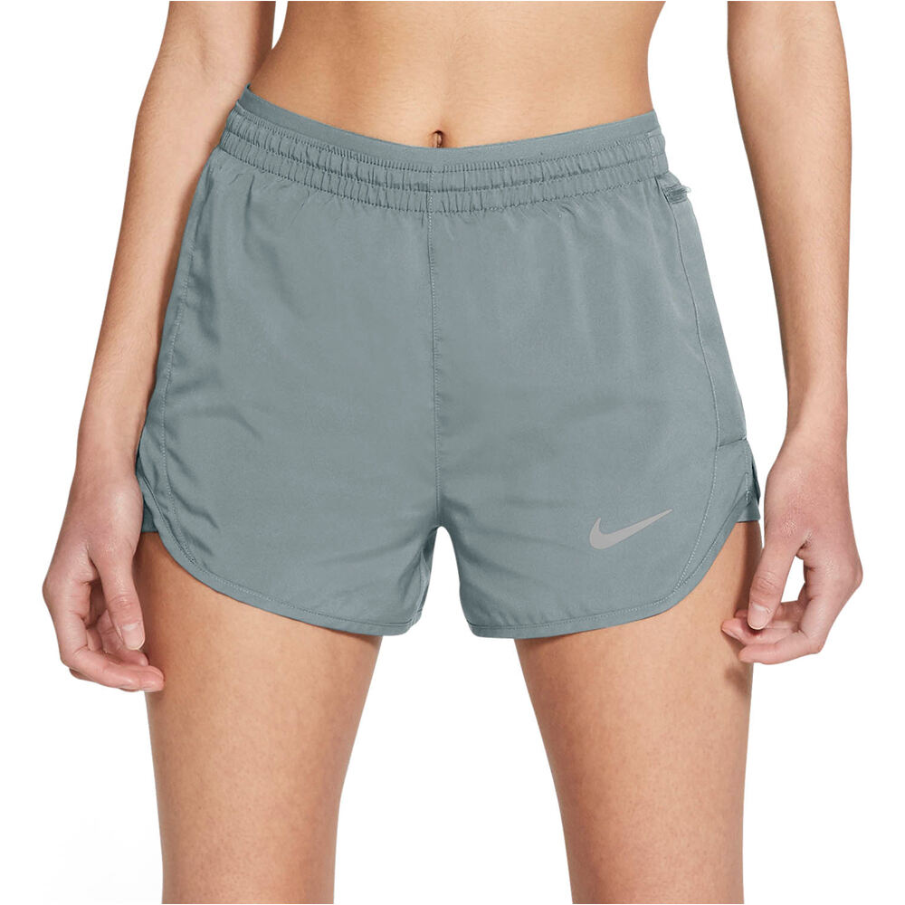 Nike pantalón running mujer Nike W NK TEMPO LUXE 2IN1 SHORT vista frontal Nike pantalón running mujer Nike W NK TEMPO LUXE 2IN1 SHORT vista frontal
