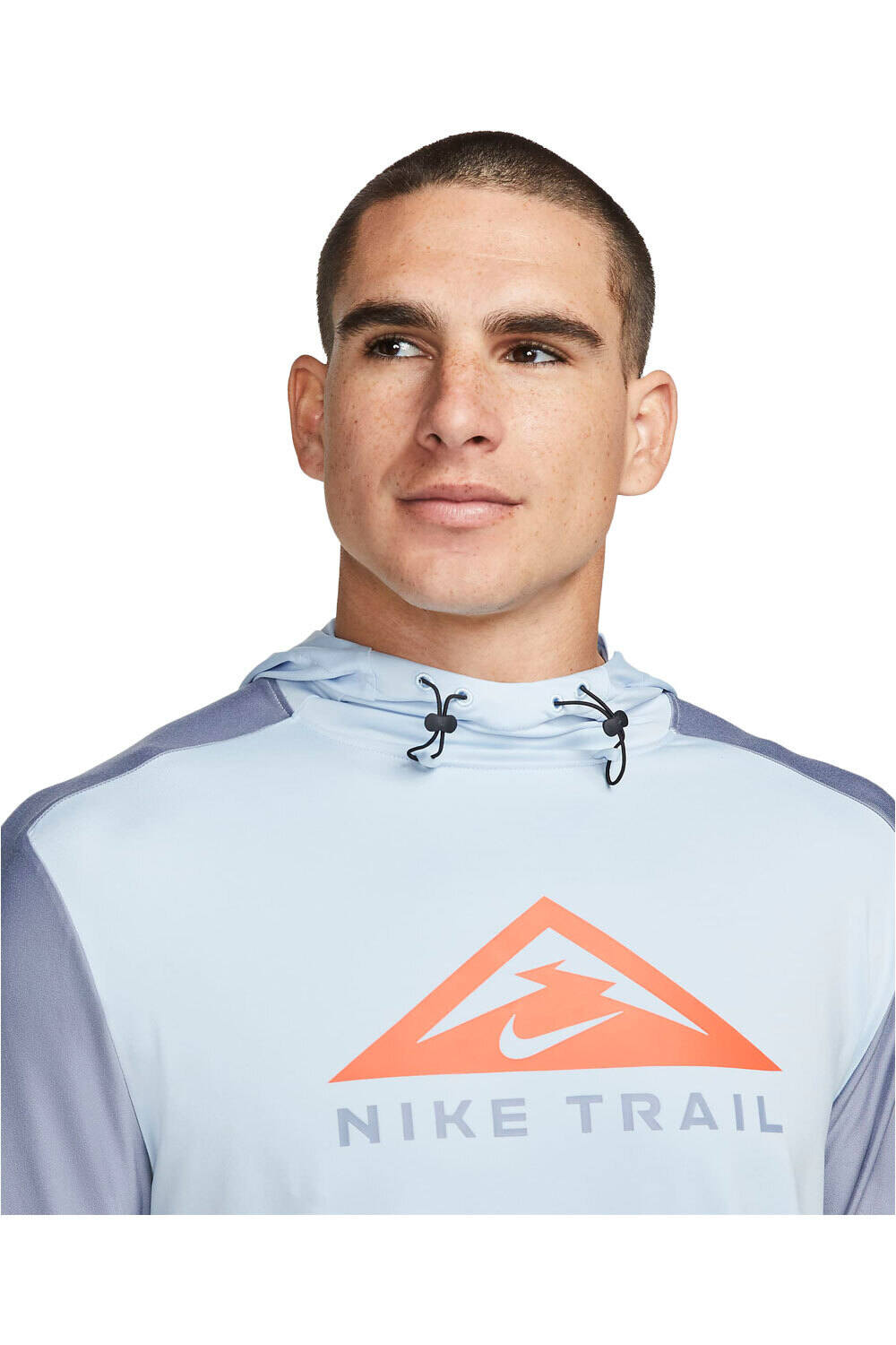 Nike camisetas trail running manga larga hombre Nike M NK DF TRAIL HOODIE GX vista detalle Nike camisetas trail running manga larga hombre Nike M NK DF TRAIL HOODIE GX vista detalle