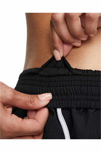 Nike pantalón running mujer Nike W NK DF SWSH RUN 10K SHORT 03 Nike pantalón running mujer Nike W NK DF SWSH RUN 10K SHORT 03