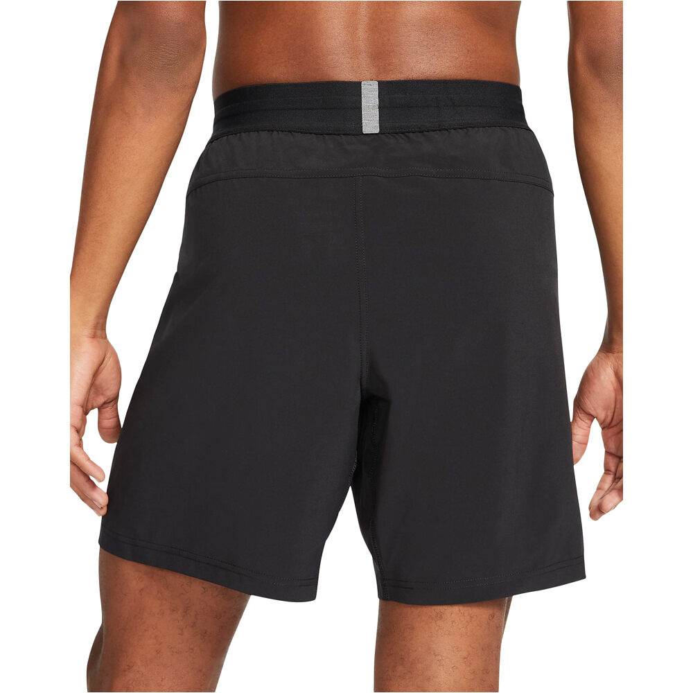 Nike pantalón corto fitness hombre Nike M NY DF WVN SHORT vista trasera Nike pantalón corto fitness hombre Nike M NY DF WVN SHORT vista trasera