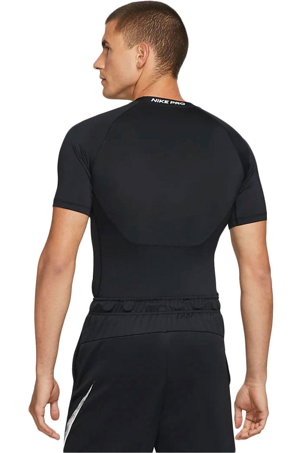 Nike camiseta fitness hombre Nike M NP DF TIGHT TOP SS vista trasera Nike camiseta fitness hombre Nike M NP DF TIGHT TOP SS vista trasera