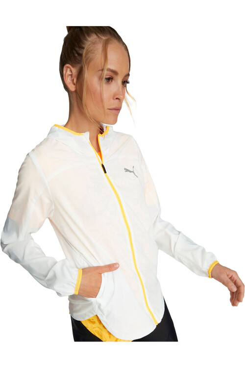 PUMA RUN WOVEN HOODED JAC blanco