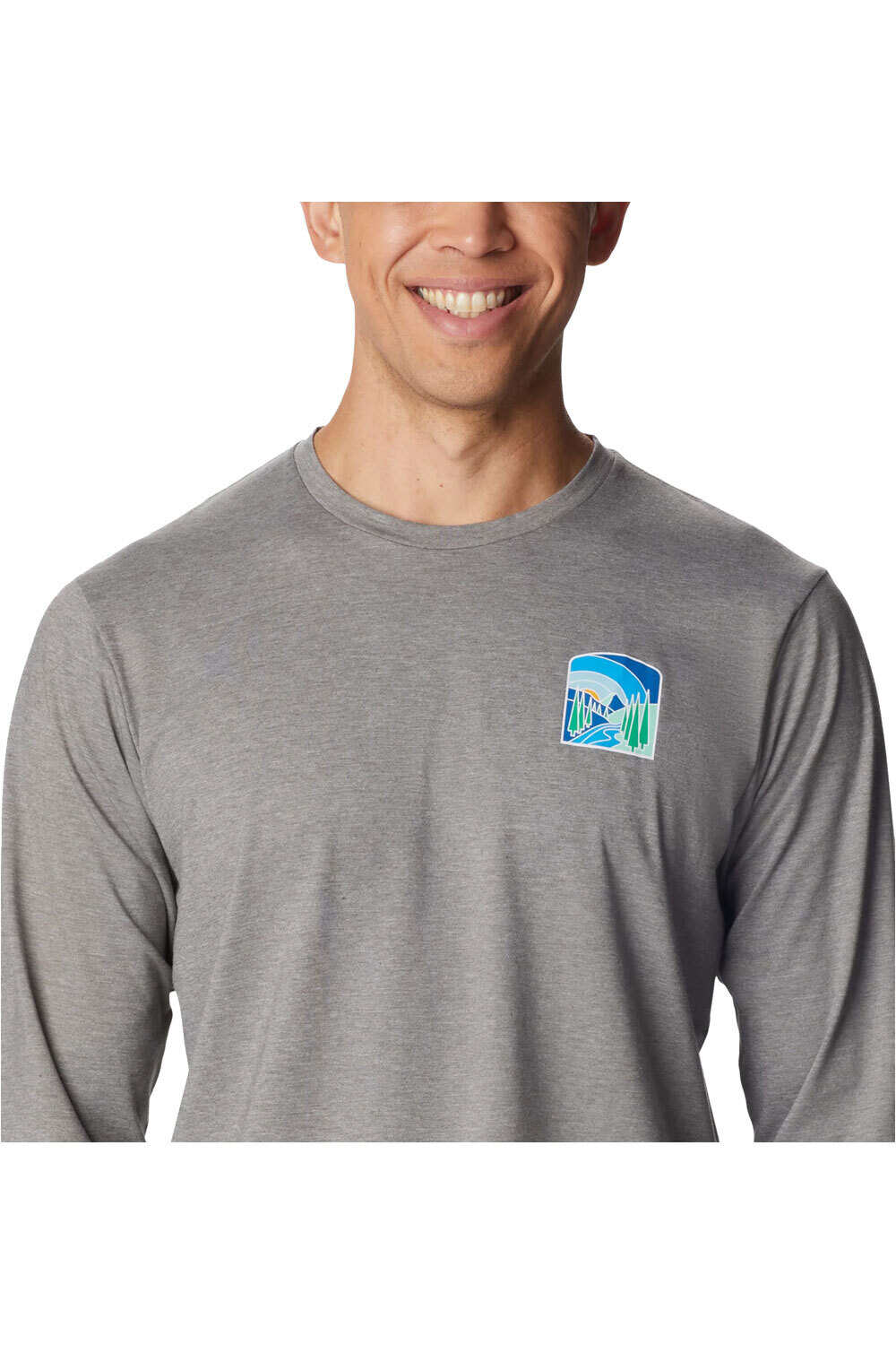Columbia camiseta montaña manga larga hombre Columbia Sun Trek EU Graphic Long Sleeve Shirt vista trasera Columbia camiseta montaña manga larga hombre Columbia Sun Trek EU Graphic Long Sleeve Shirt vista trasera