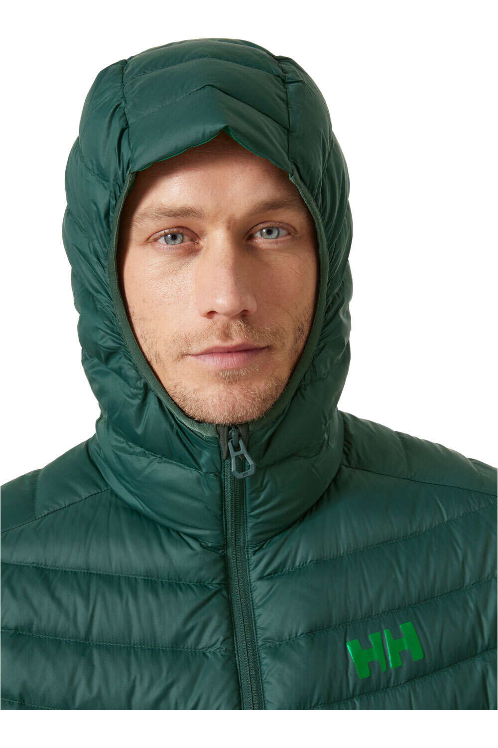 Helly Hansen chaqueta outdoor hombre Helly Hansen VERGLAS HOODED DOWN INSULATOR vista detalle Helly Hansen chaqueta outdoor hombre Helly Hansen VERGLAS HOODED DOWN INSULATOR vista detalle