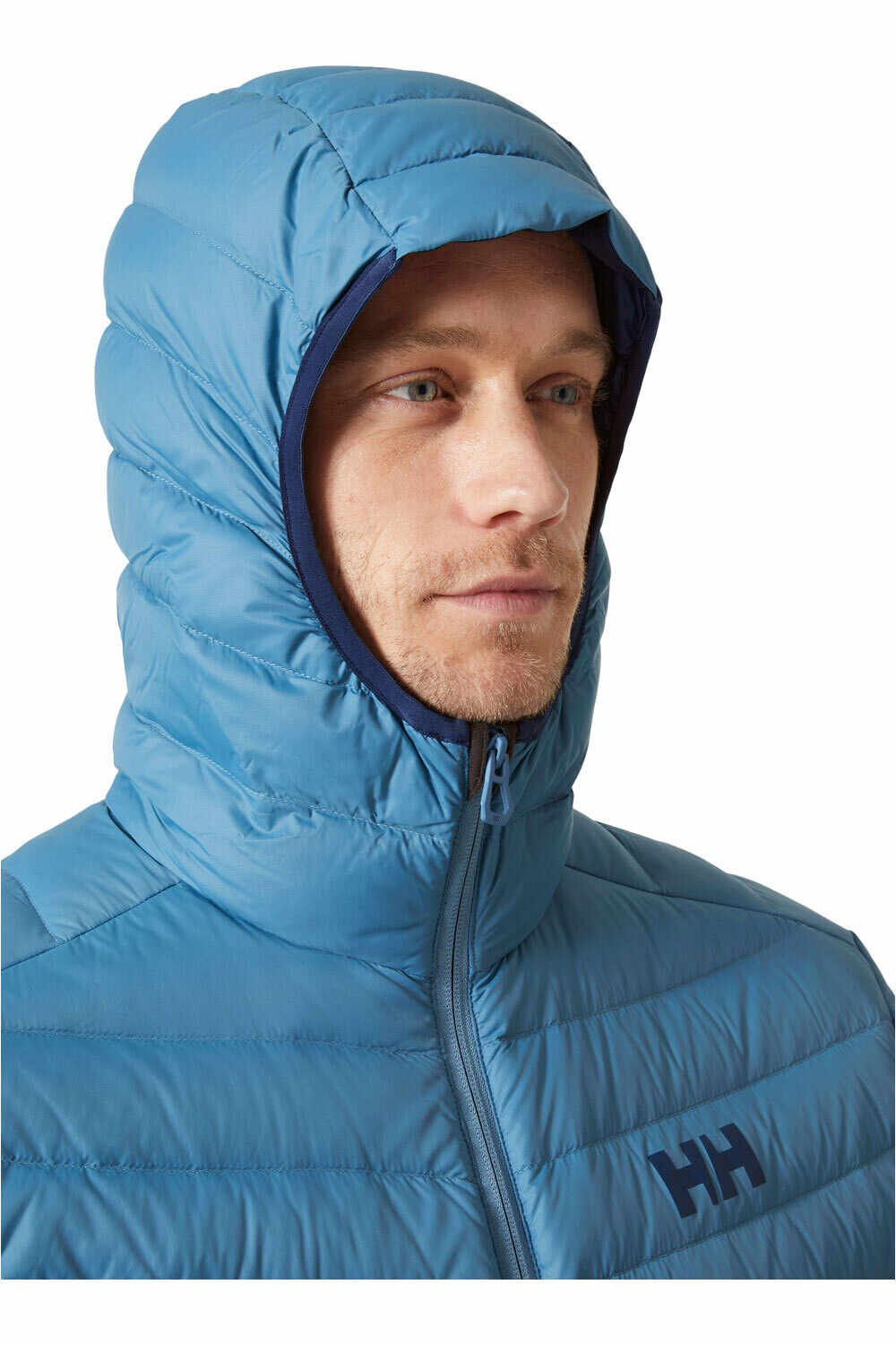 Helly Hansen chaqueta outdoor hombre Helly Hansen VERGLAS HOODED DOWN INSULATOR vista detalle Helly Hansen chaqueta outdoor hombre Helly Hansen VERGLAS HOODED DOWN INSULATOR vista detalle